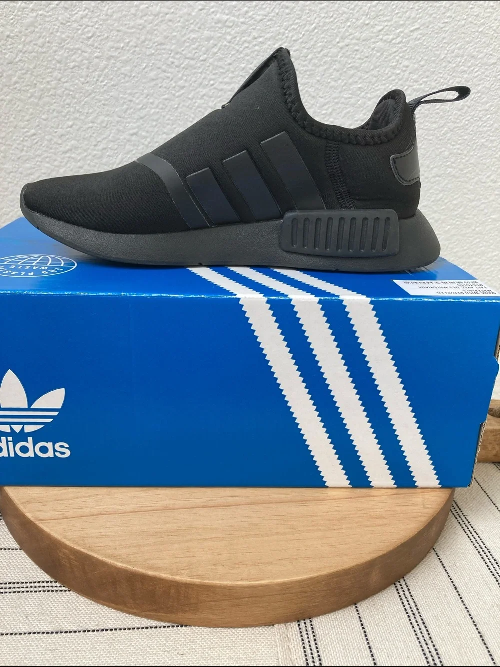 SALE! 50% Off adidas Kids Black Slip-On NMD 360 C Sneakers Size 2